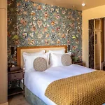 Maison La Boheme Montmartre - Studios & Apartments